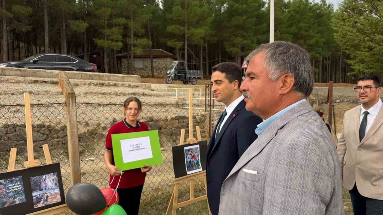 Beyağaçlı öğrencilerden Gazze'ye uçurtmalı dayanışma mesajı
