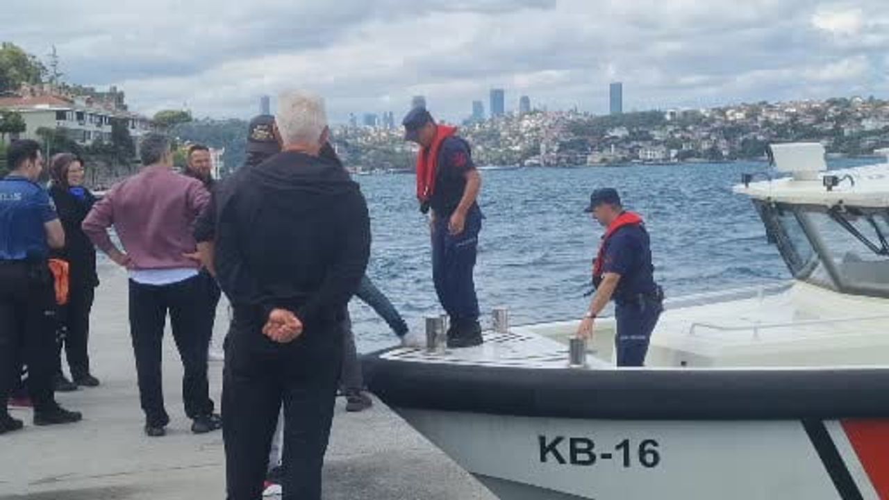 Beykoz çubuklu sahilinde sörf sırasında 2 kişi denize düştü
