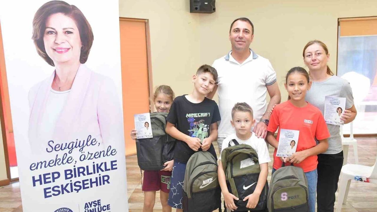 Beylikova çocuklarının yeni eğitim yılına çanta ve kırtasiye desteği