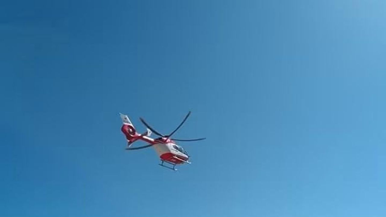 Beypazarı'nda zamanla yarış: kalp krizi hastası helikopter ambulansla Ankara Şehir Hastanesine sevk edildi