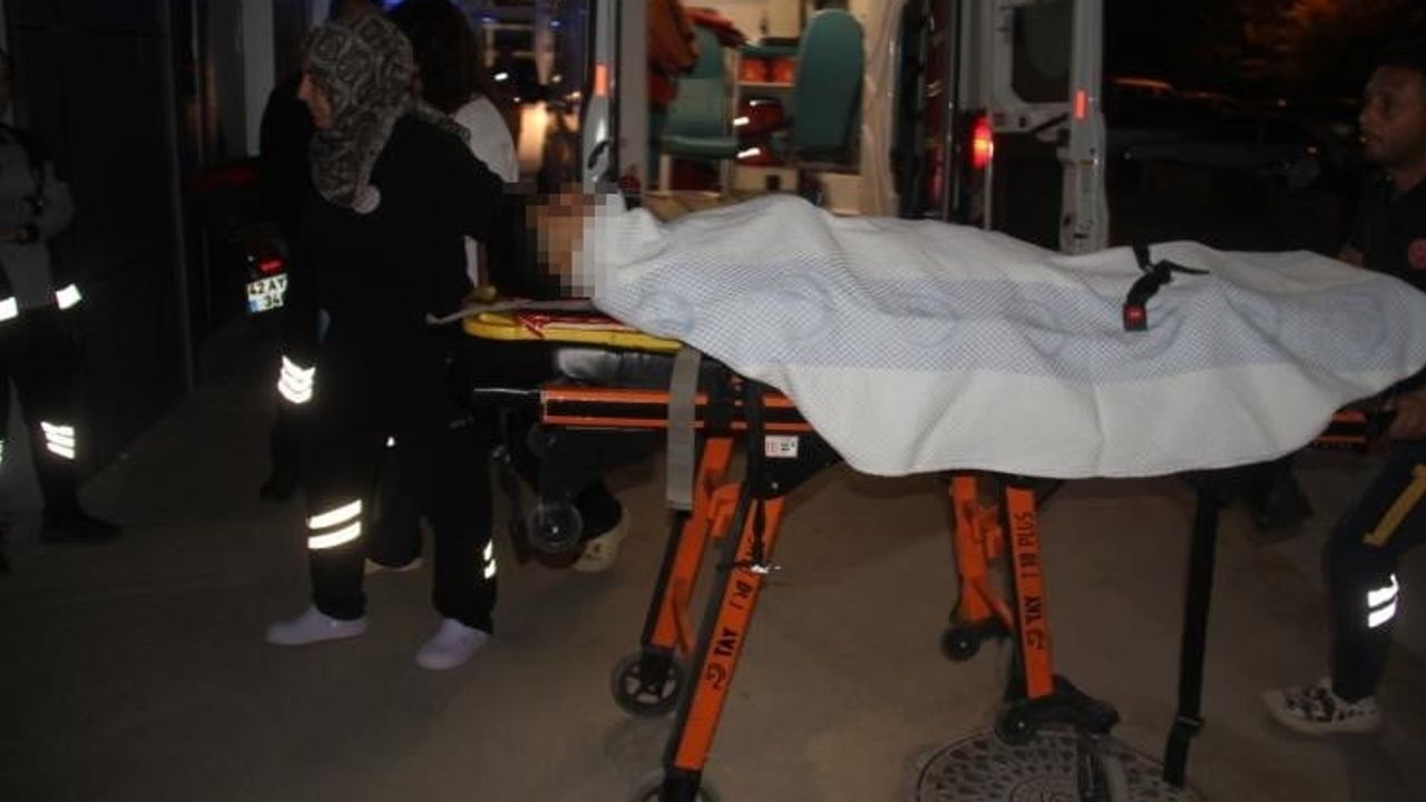 Beyşehir'de sokak eğlencesinde bıçaklı saldırı: 17 yaşındaki genç hastaneye kaldırıldı