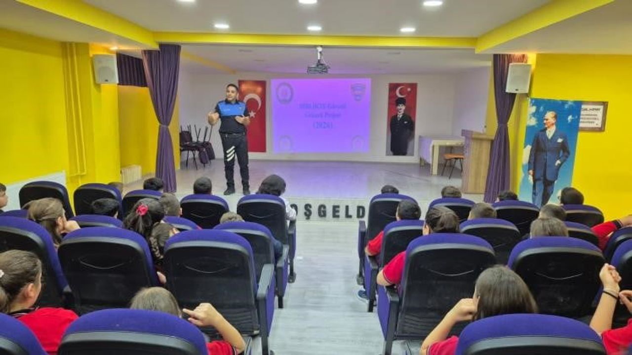 Bilecik'te 700. Ortaokulu'nda 100 öğrenciye kapsamlı güvenlik eğitimi