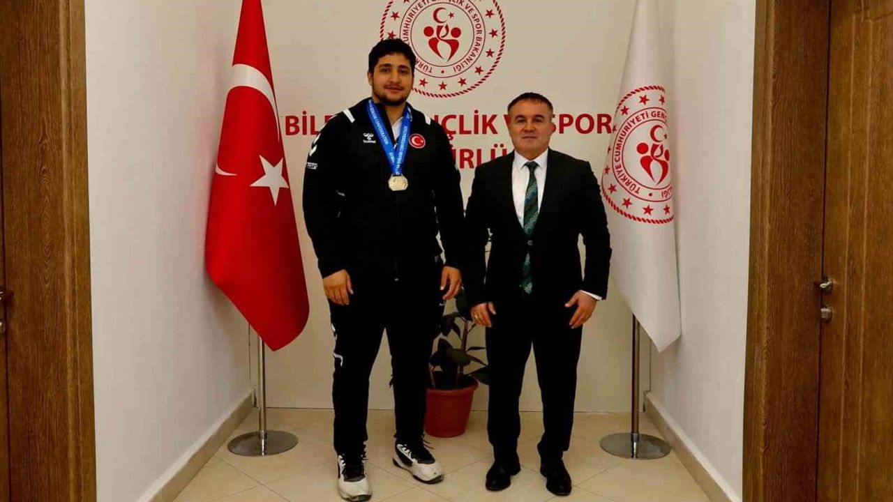Bilecik'te Avrupa şampiyonu Mikail Zaloğlu'na resmi kutlama