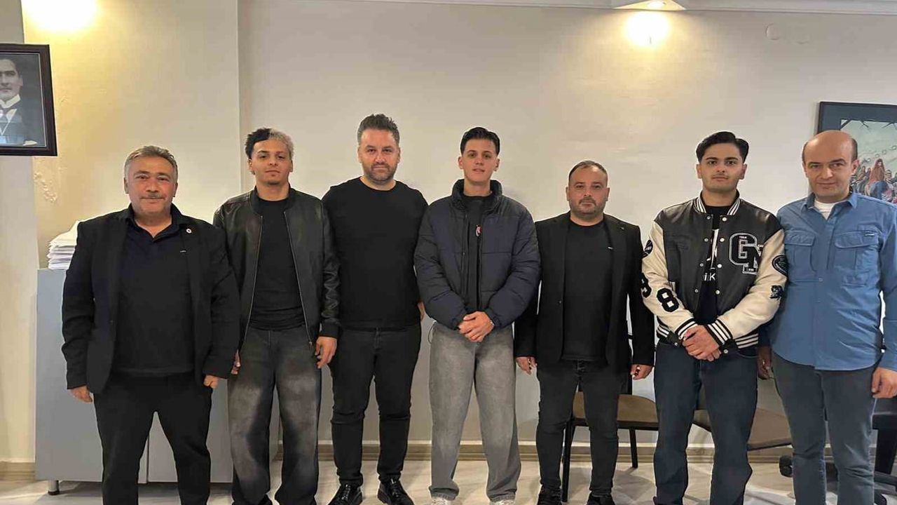Bilecik'te ilk Hair Fest'te kuaförlerin yeteneği ödüllendirildi