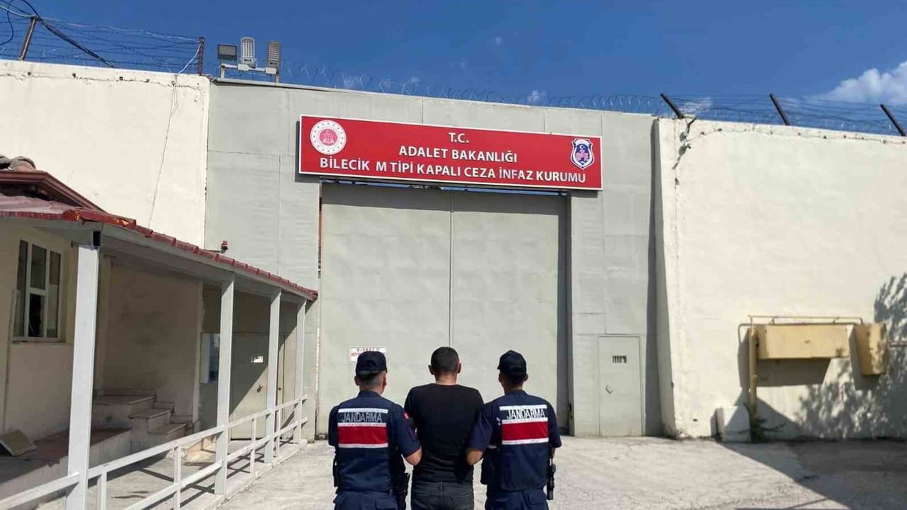 Bilecik'te JASAT operasyonuyla kesinleşmiş dolandırıcılık hükümlüsü cezaevine gönderildi