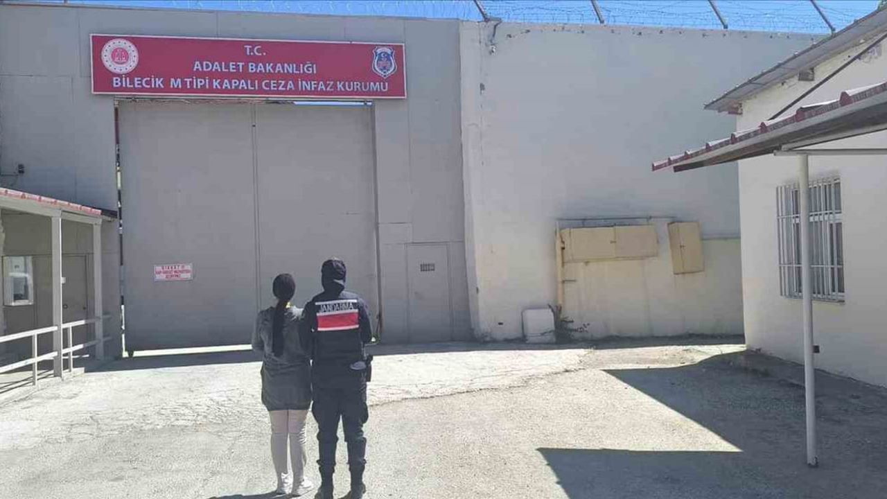 Bilecik'te uyuşturucu hükümlüsü jandarma operasyonuyla cezaevine teslim edildi
