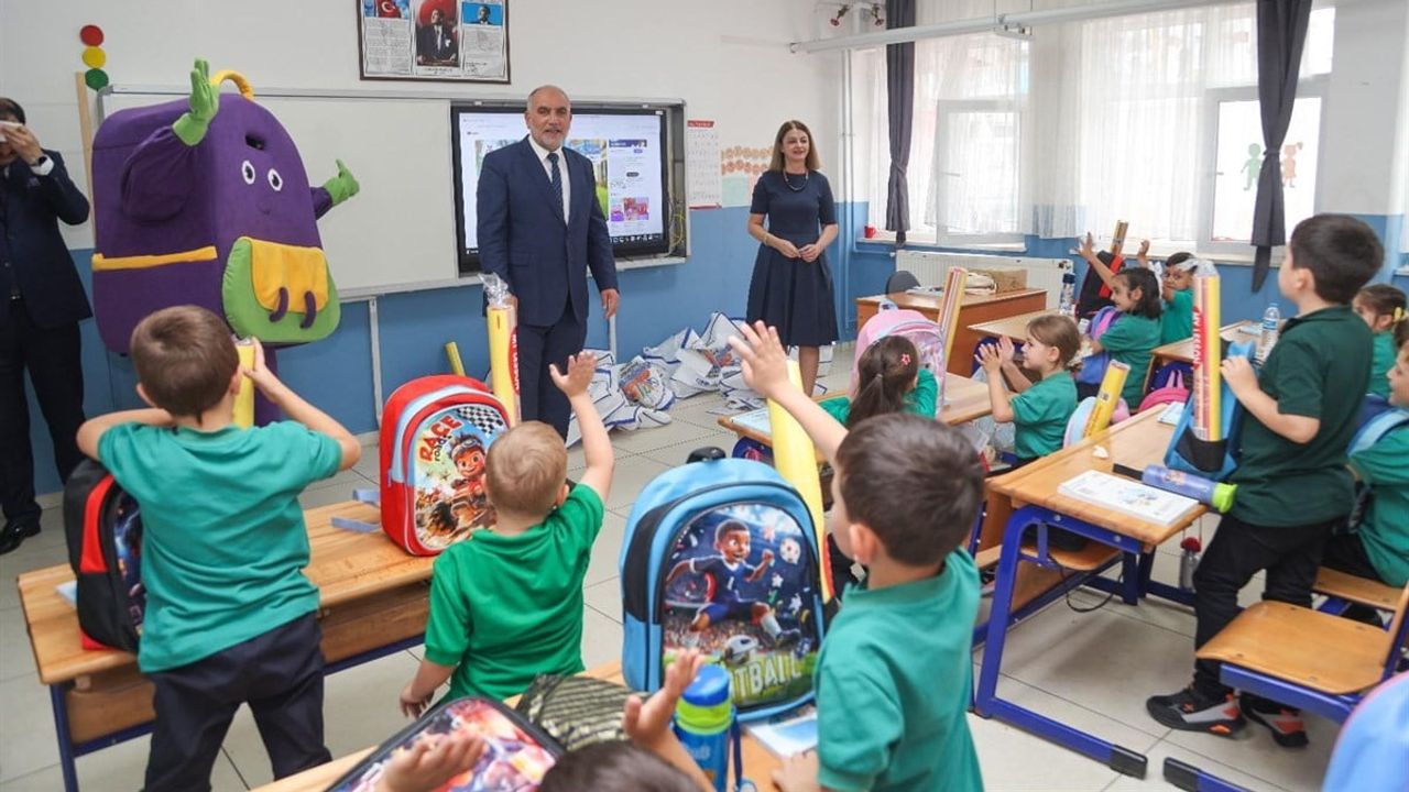 Birinci sınıfa başlayanlara çanta ve kırtasiye desteği canik'te
