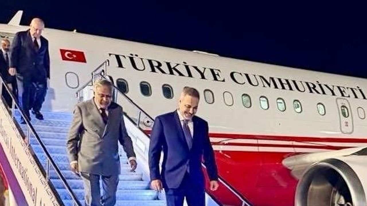 Bişkek'te heyet: dışişleri ve savunma bakanları Erdoğan'a refakat etti