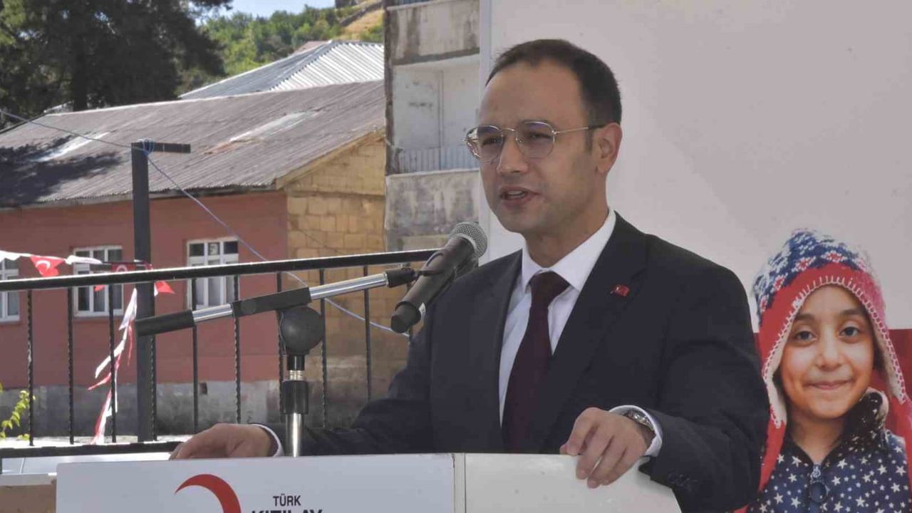 Bitlis'e yeni bir el: Kızılay aşevi her gün 1.100 kişiye sıcak yemek ulaştırmayı hedefliyor
