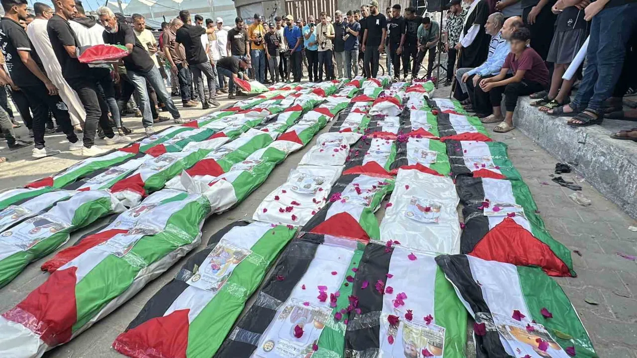 BM uyarısı: Gazze'de enkazlar buldozerlerle yok ediliyor, deliller riske giriyor