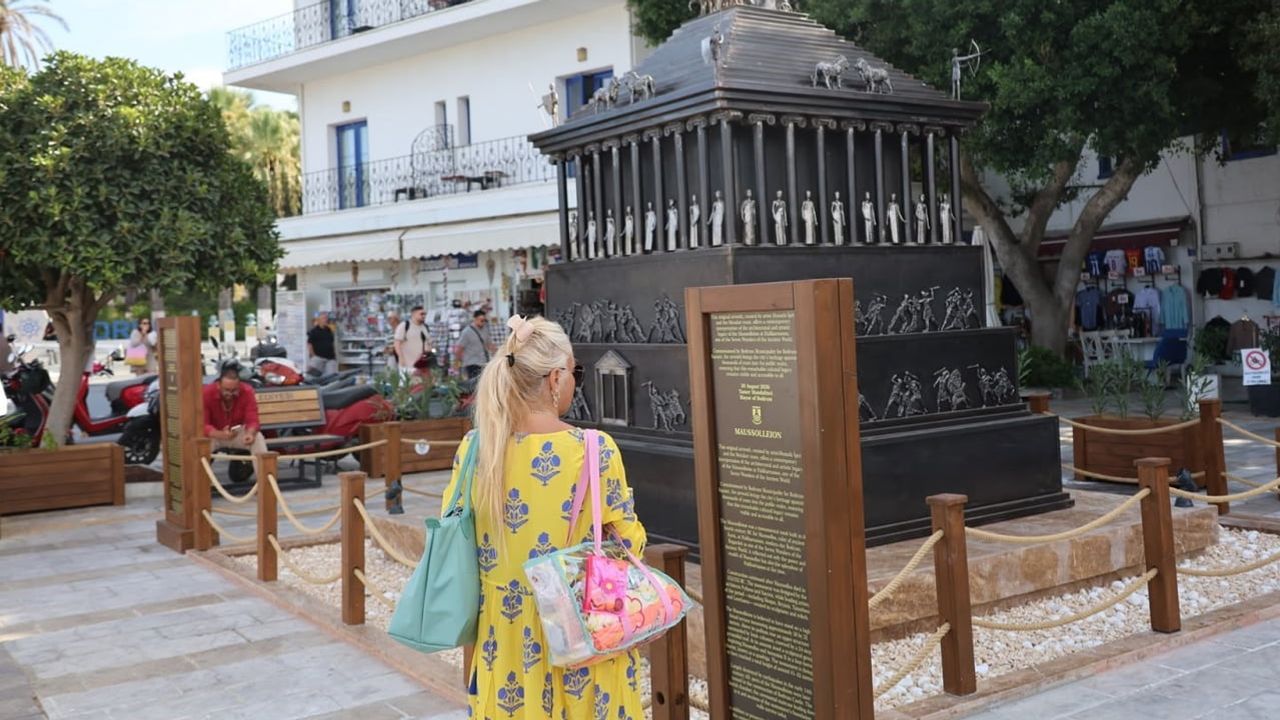 Bodrum’un mavi kapıları yeni fotoğraf rotalarını şekillendiriyor