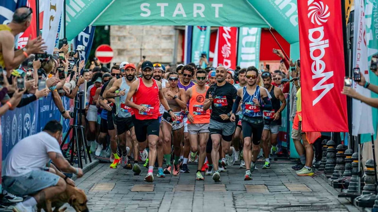 Bodrum yarı maratonu dokuzuncu yılında sarı yaz günlerinde koşucuları ağırlıyor