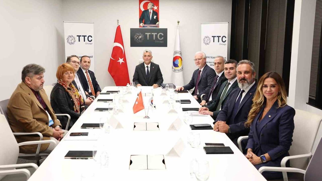 Bolat: Chicago merkezli lojistik ağlarla dış ticaretimizi 2028'de 50 milyar dolara taşımayı hedefliyoruz