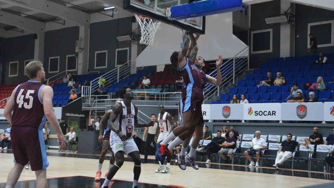Bordo Bandırma Aliağa'da tempoyu yükseltti, Trabzonspor 87-65 yenildi
