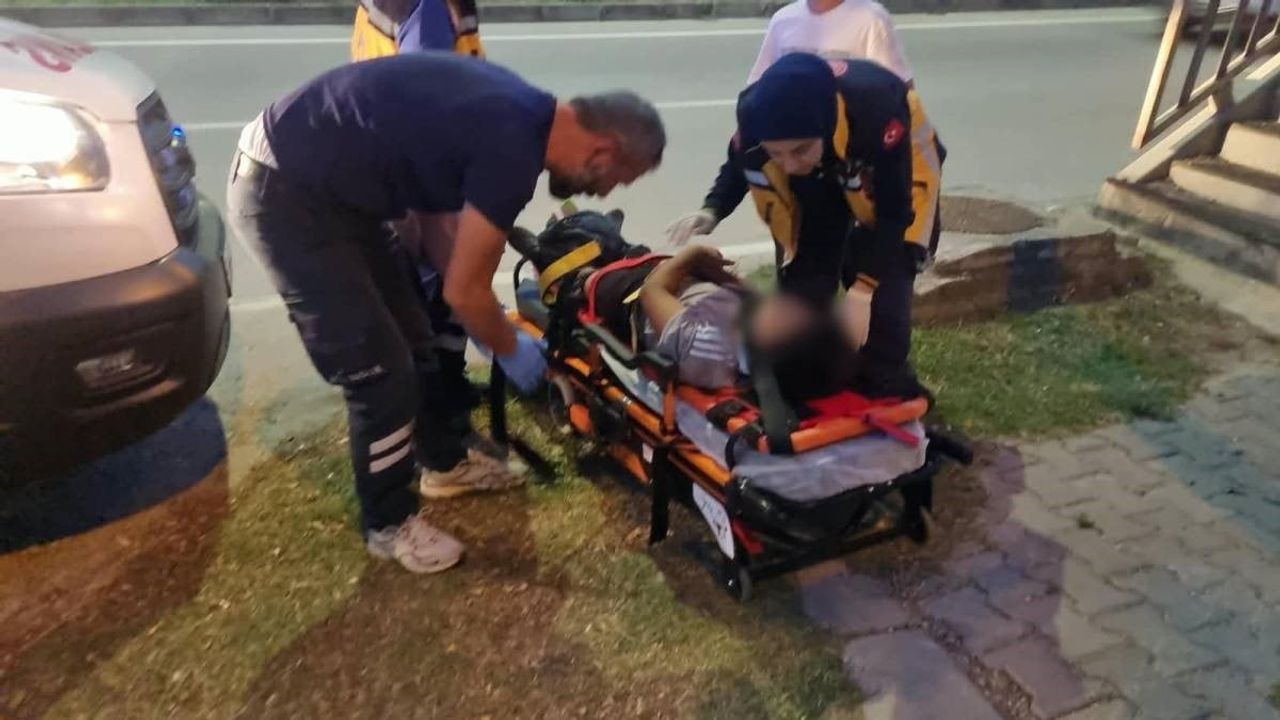 Bostancılı'da üst geçit kazası: çocuk hastaneye kaldırıldı