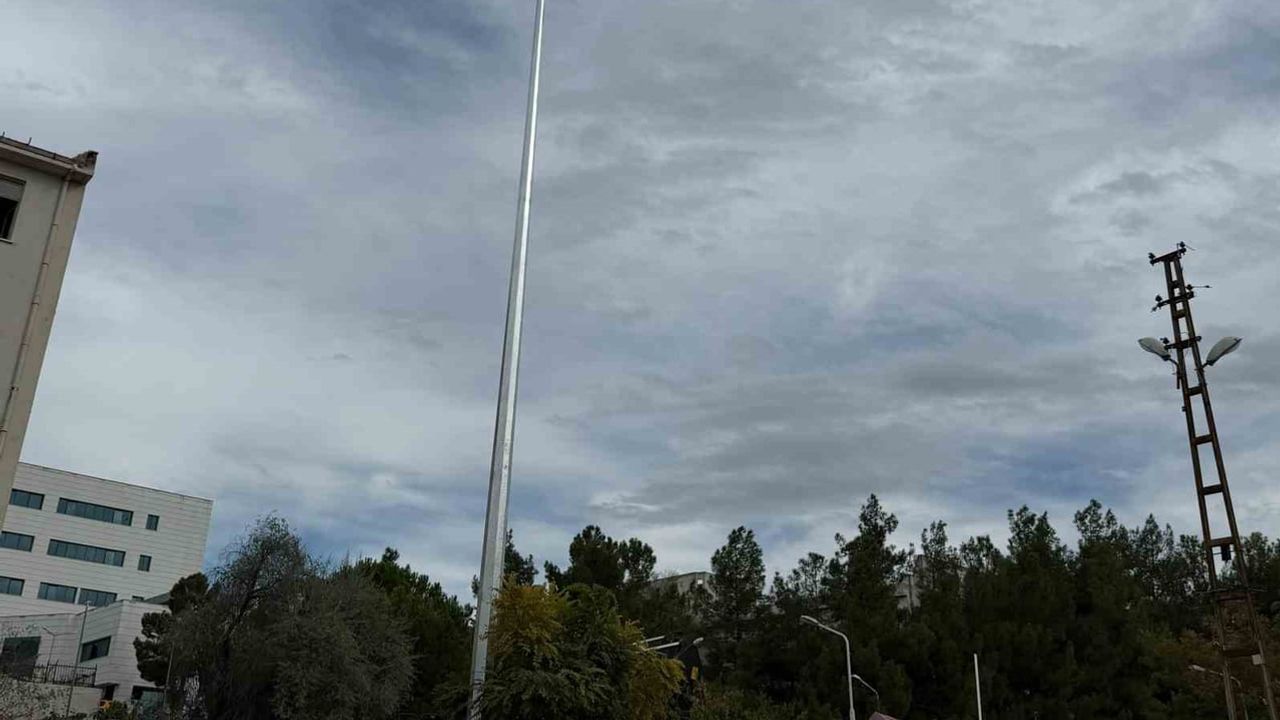 Boyabat'ta havai hatlara veda: cadde yeraltı hattı ve modern aydınlatmayla yenilendi