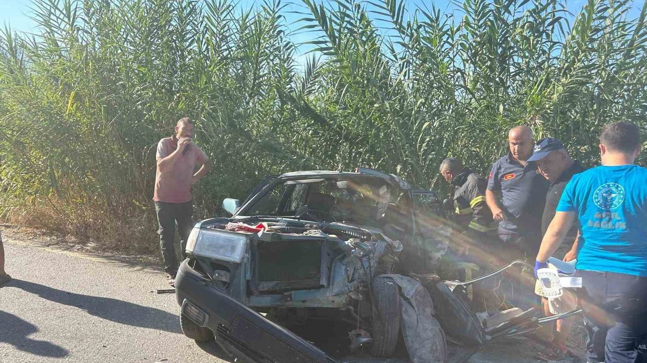 Bozdoğan'da kamyonla çarpışan otomobilin sürücüsü yaralandı