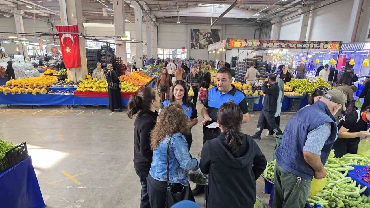 Bozüyük'te pazar yerinde sahte para ve dolandırıcılık uyarısı