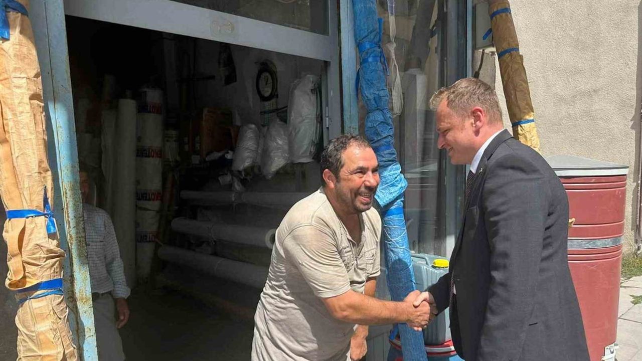 Bulanık'ta kaymakamdan esnafla yüz yüze çözüm odaklı ziyaret