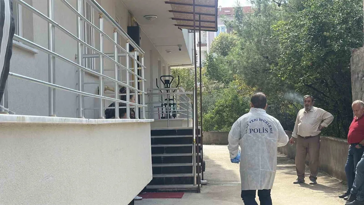 Burdur'da boya sırasında fenalaşan usta yaşamını yitirdi