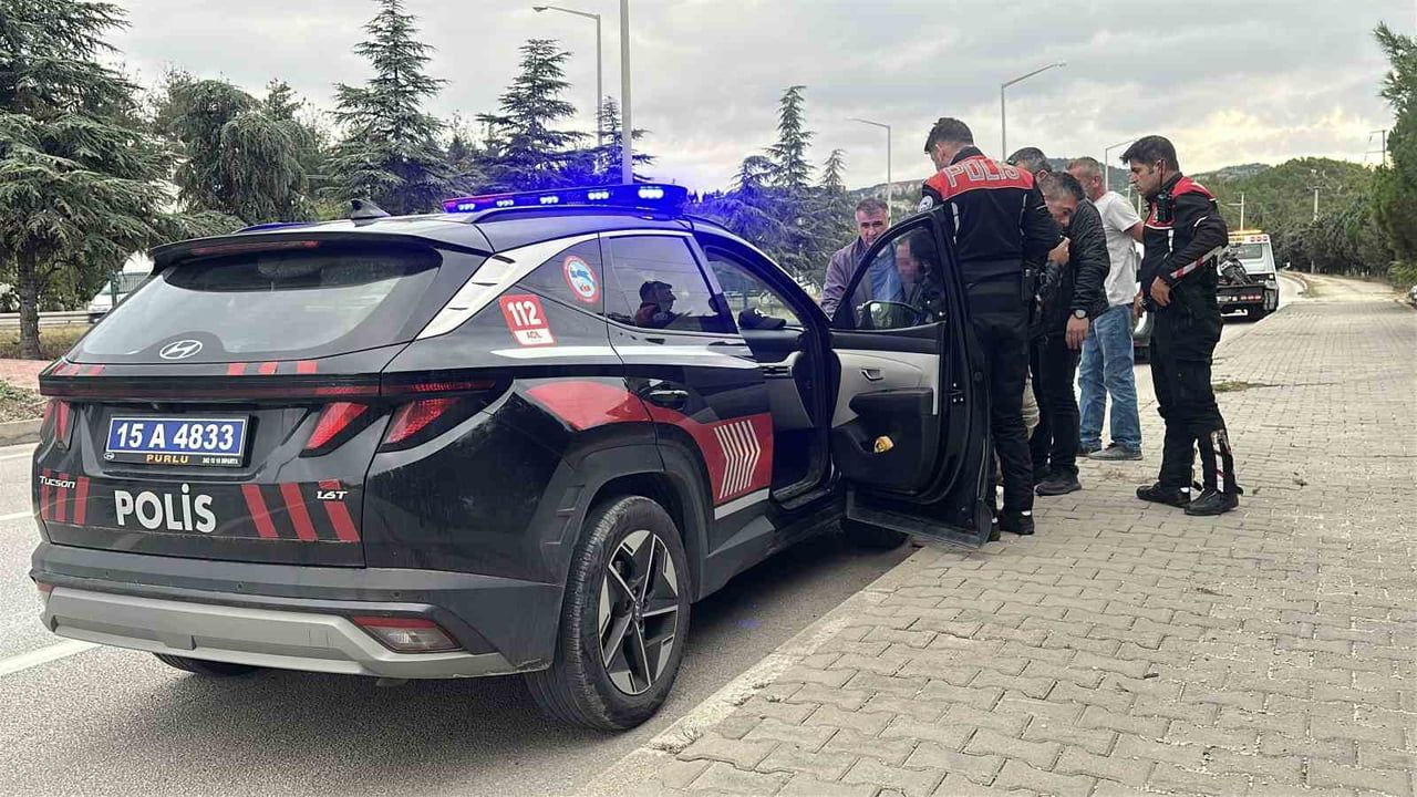Burdur’da plakasız motosikletin kimliği kazınmış halde yakalandı