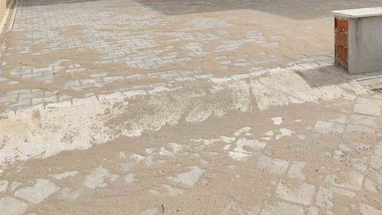 Burhaniye'de gençlere yönelik Kur'an kursu bahçe düzenlemesi tamamlanıyor