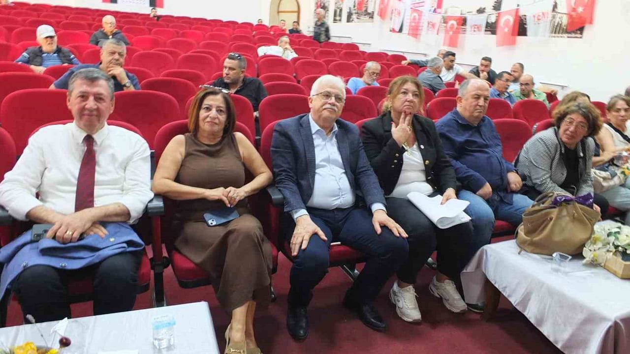 Burhaniye'de parti kongresinde net sonuç: Çiğdem Avcu ilçe başkanı oldu