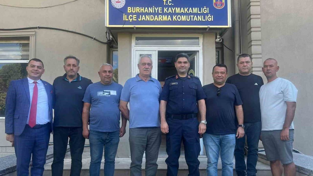 Burhaniye esnaf odasından üsteğmen Mustafa Topçu'ya nezaket ziyareti