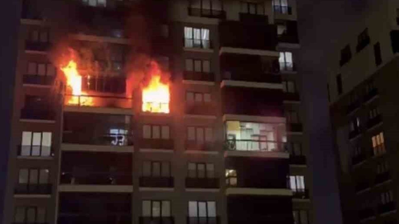 Bursa Ataevler'de daire yangını alarmı: dumandan etkilenen 4 kişi hastaneye kaldırıldı