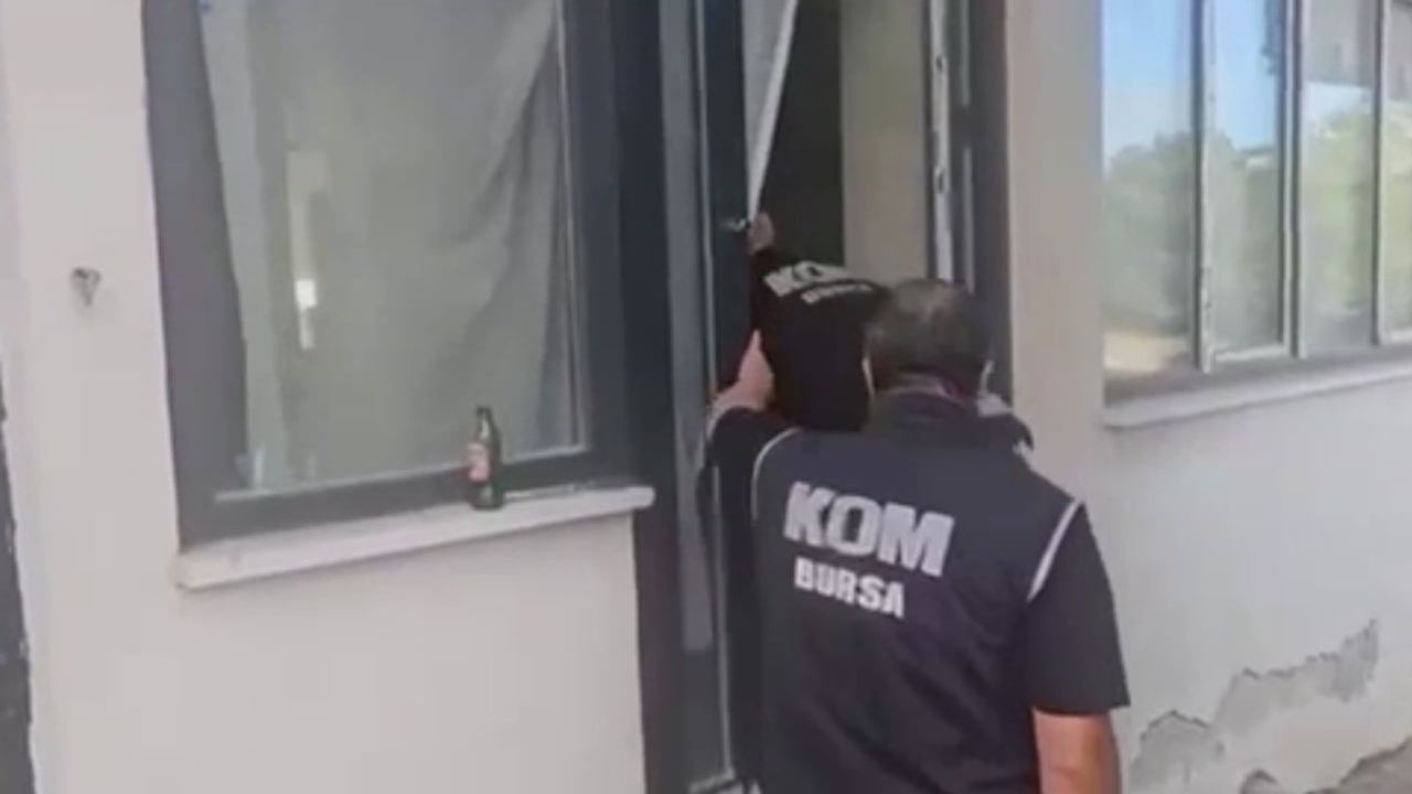 Bursa'da depoda saklanan milyonlarca bandrolsüz makaron ortaya çıkarıldı