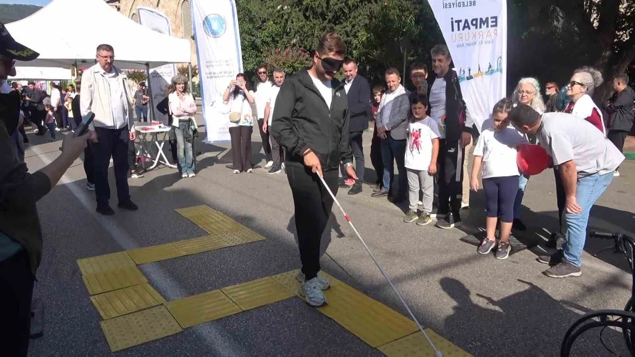 Bursa'da hareketlilik haftası coşkusu Heykel'de hayat buldu