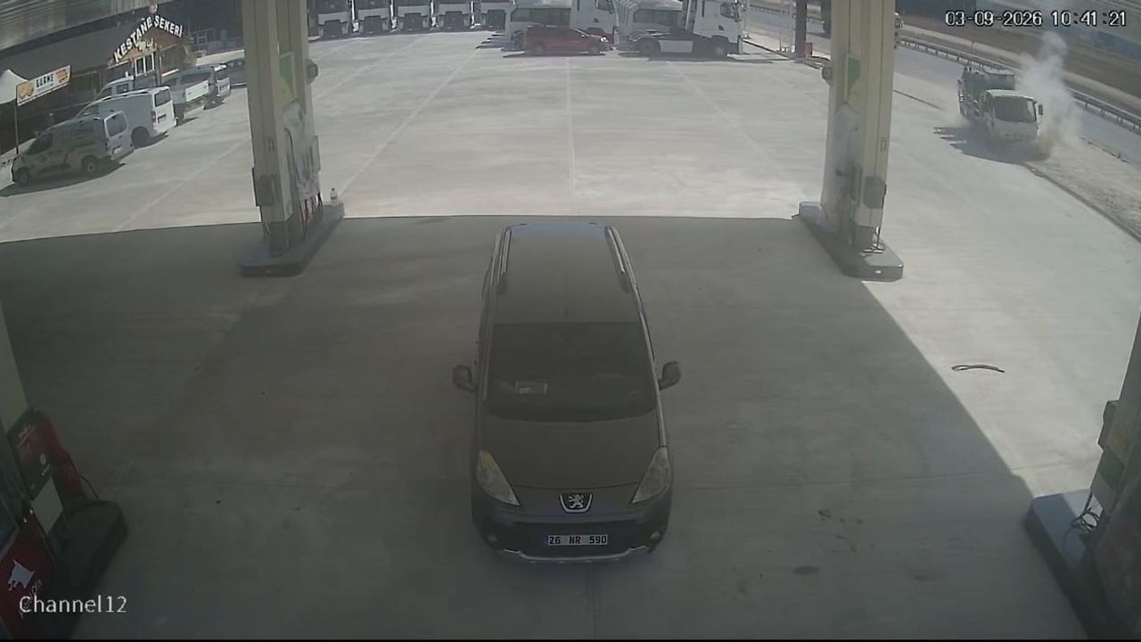 Bursa'da kamyonet tadilattaki akaryakıt istasyonuna uçtu