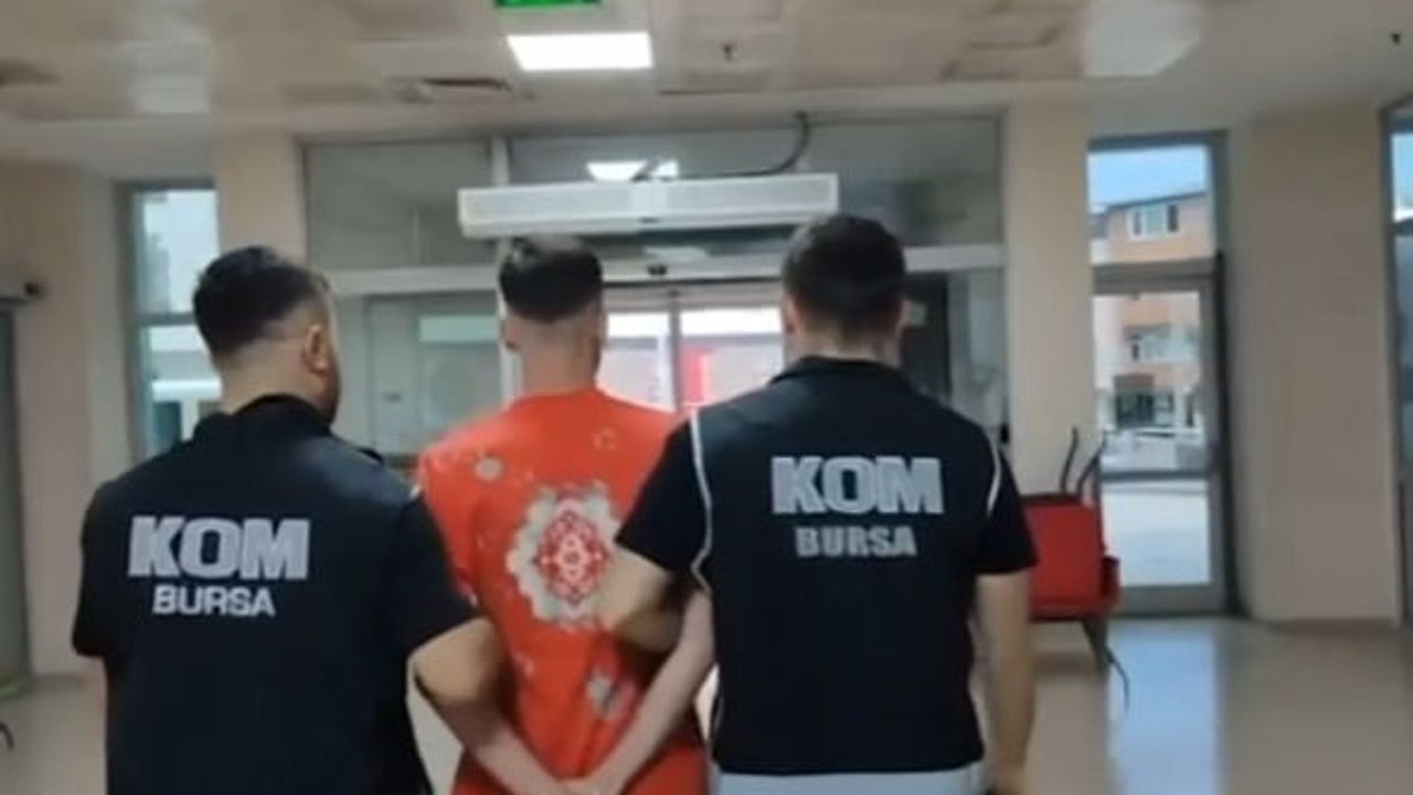Bursa'da sosyal medyadan örgüt çağrısına 18 adrese operasyon