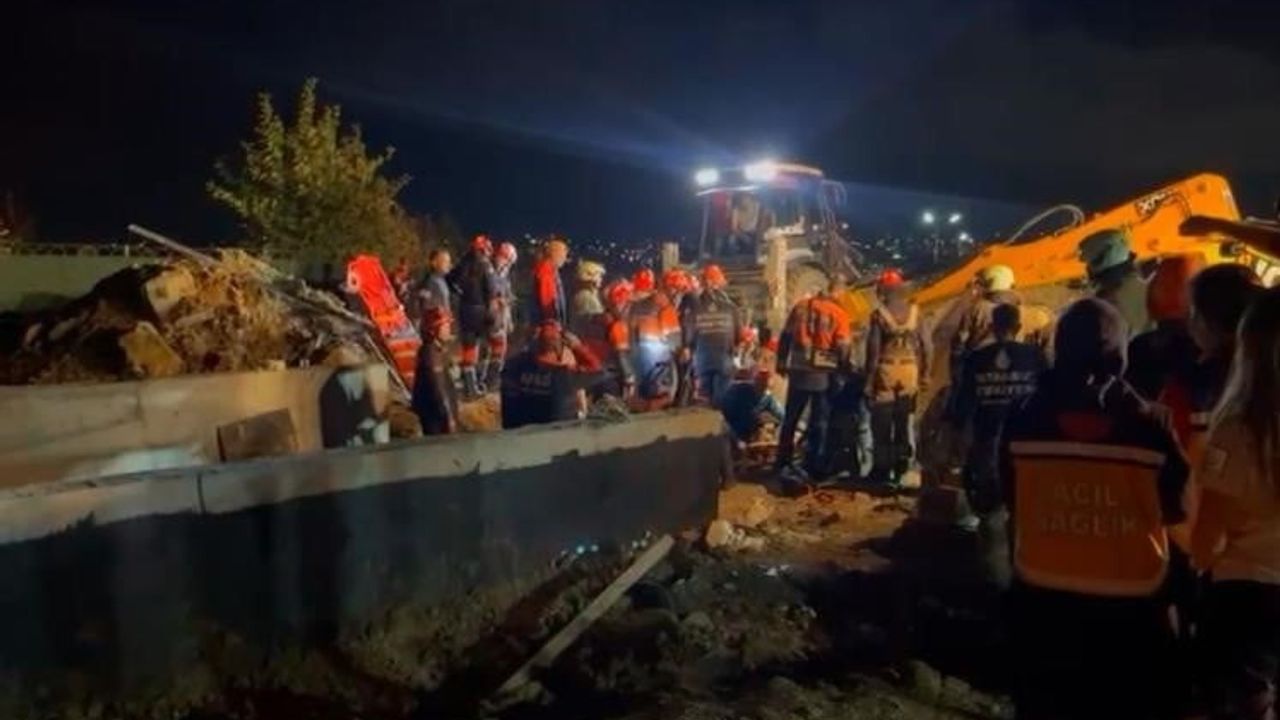 büyükçekmece'de toprak kayması sonrası üç kişi gözaltına alındı