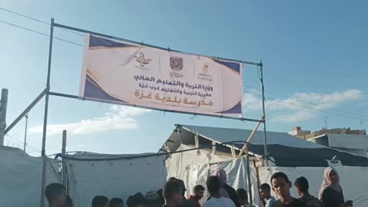 Çadırlarda başlayan eğitim: Gazze’de çocukların yeniden okullaşma çabası