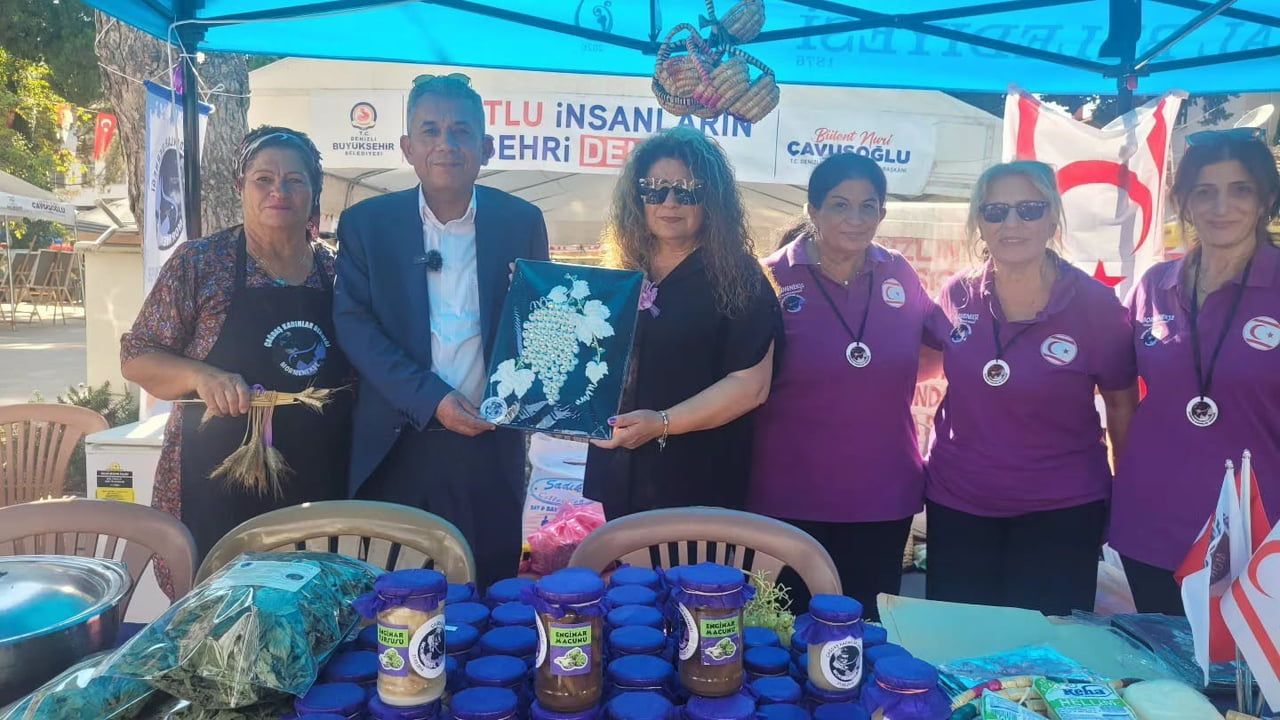 Çal'da bağbozumu coşkusu: müzik, gelenek ve dayanışma meydanda