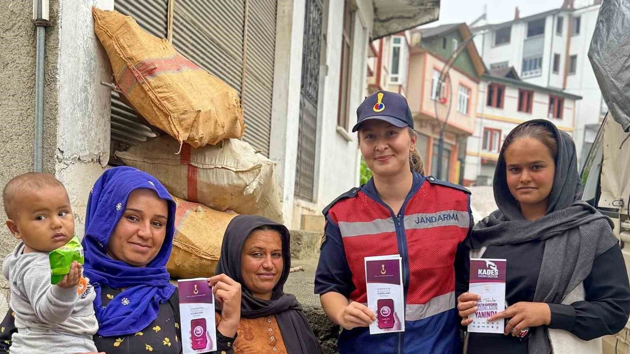 Çamaş'ta tarım alanlarında yaşayan ailelere güvenlik ve şiddetle mücadele eğitimi