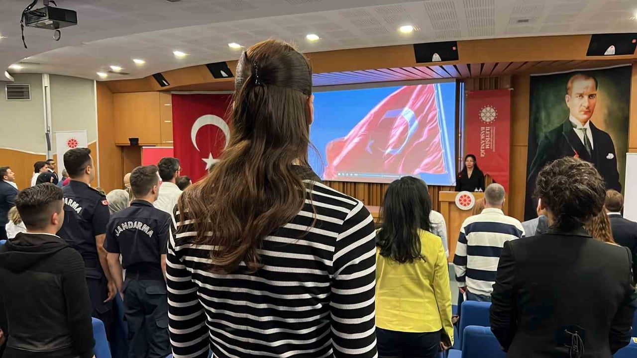 Çanakkale'de İletişim Yüzyılı eğitimleri başladı: bölge müdürlüklerine iki günlük program