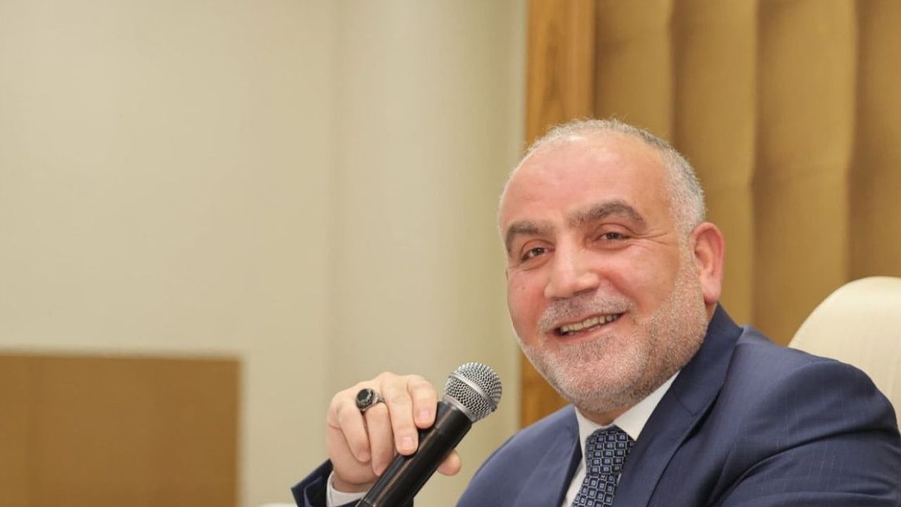 Canik'ten üniversiteyi kazanan tüm öğrencilere burs desteği sürüyor