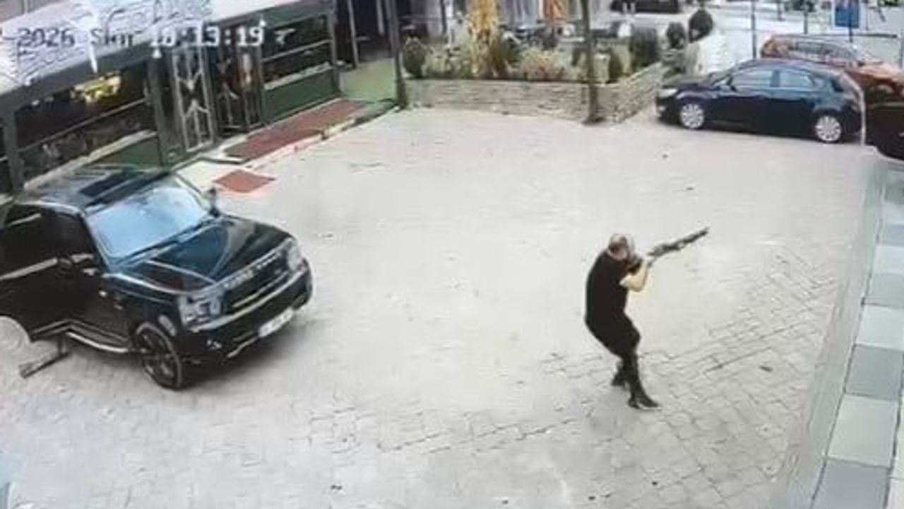 Çankaya'da spor salonu devir anlaşmazlığı sonrası pompalı tüfekli çatışma görüntülendi
