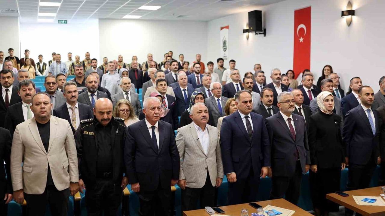 Çankırı'da yaren geleneği sürüyor: yılın ahisi Canan Yaşar ödüllendirildi