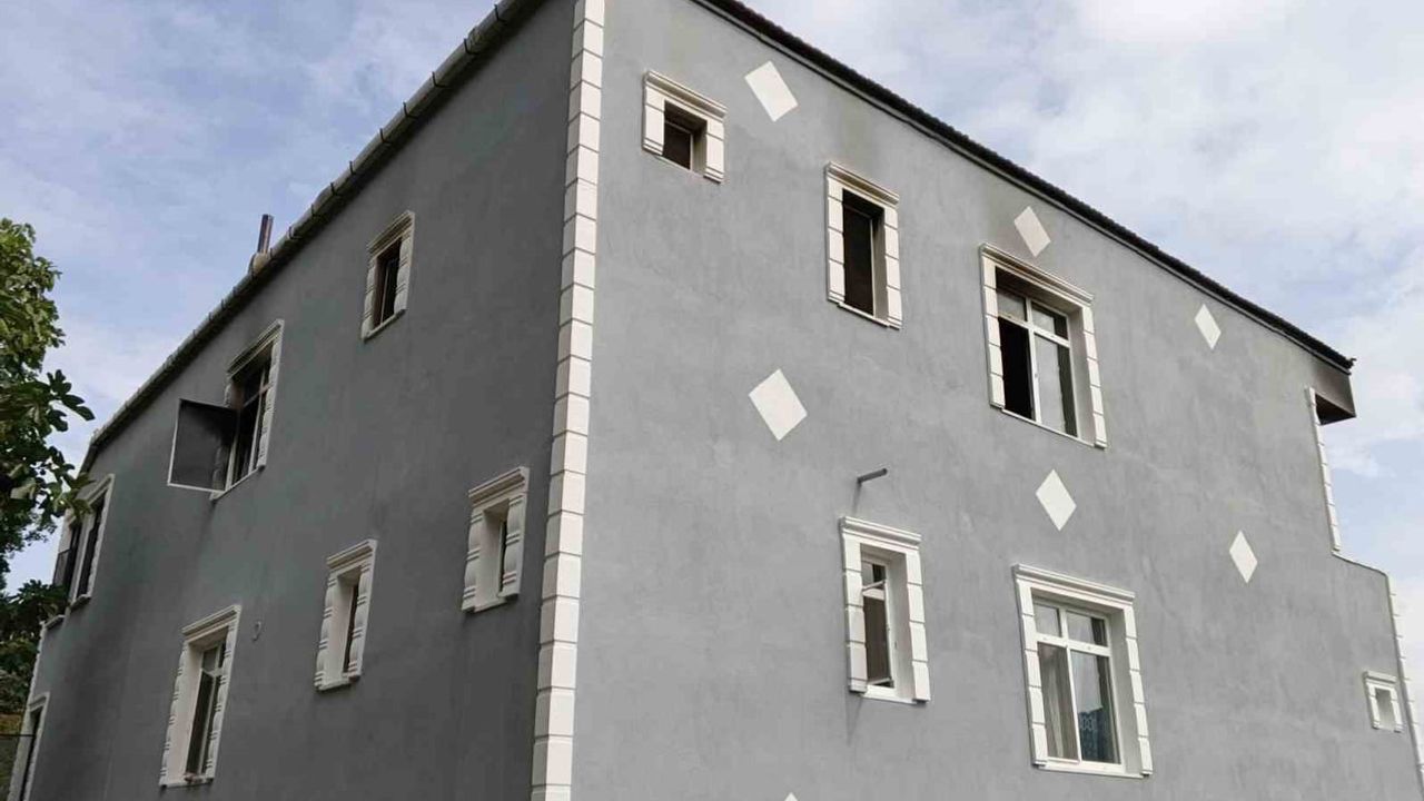 Çarşamba'da fındık sezonu için kaldıkları evde çıkan yangın maddi hasara neden oldu