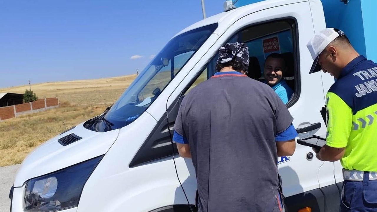 Çavdarhisar’da nakil kontrolleriyle hayvan sağlığı gözetiliyor