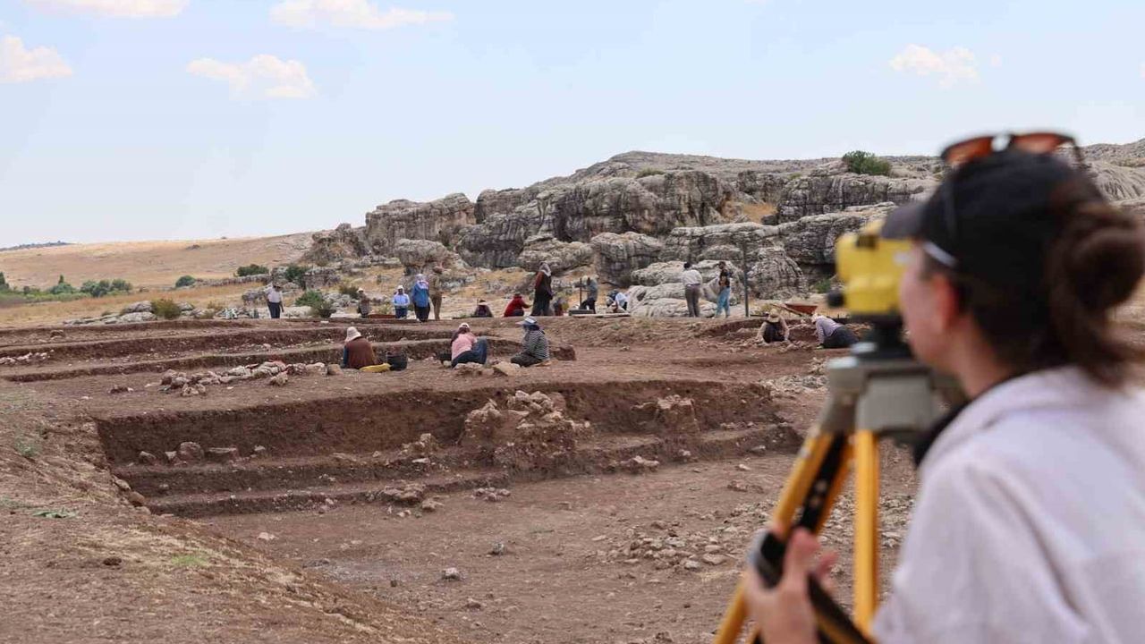 Çayönü tepesinde 9 bin yıllık madencilik işliği gün yüzüne çıktı
