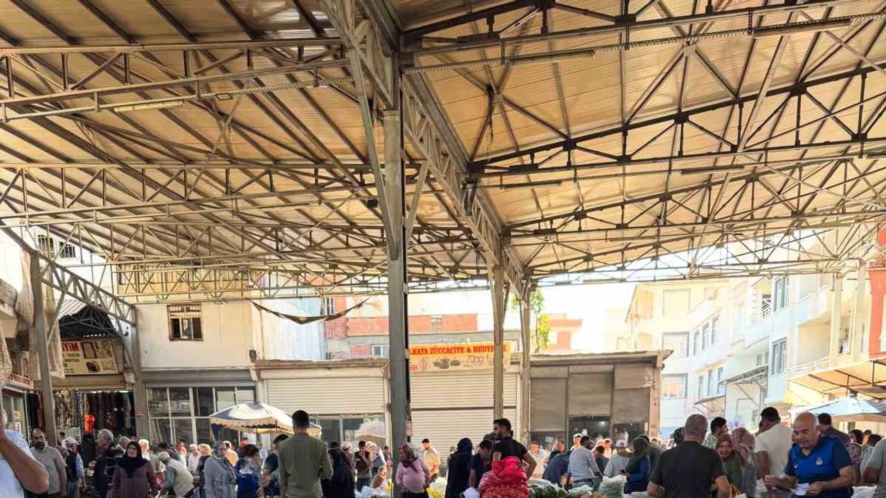 Çermik'te güneşte kuruyan kışlık ürünler tezgâhlarda canlandı