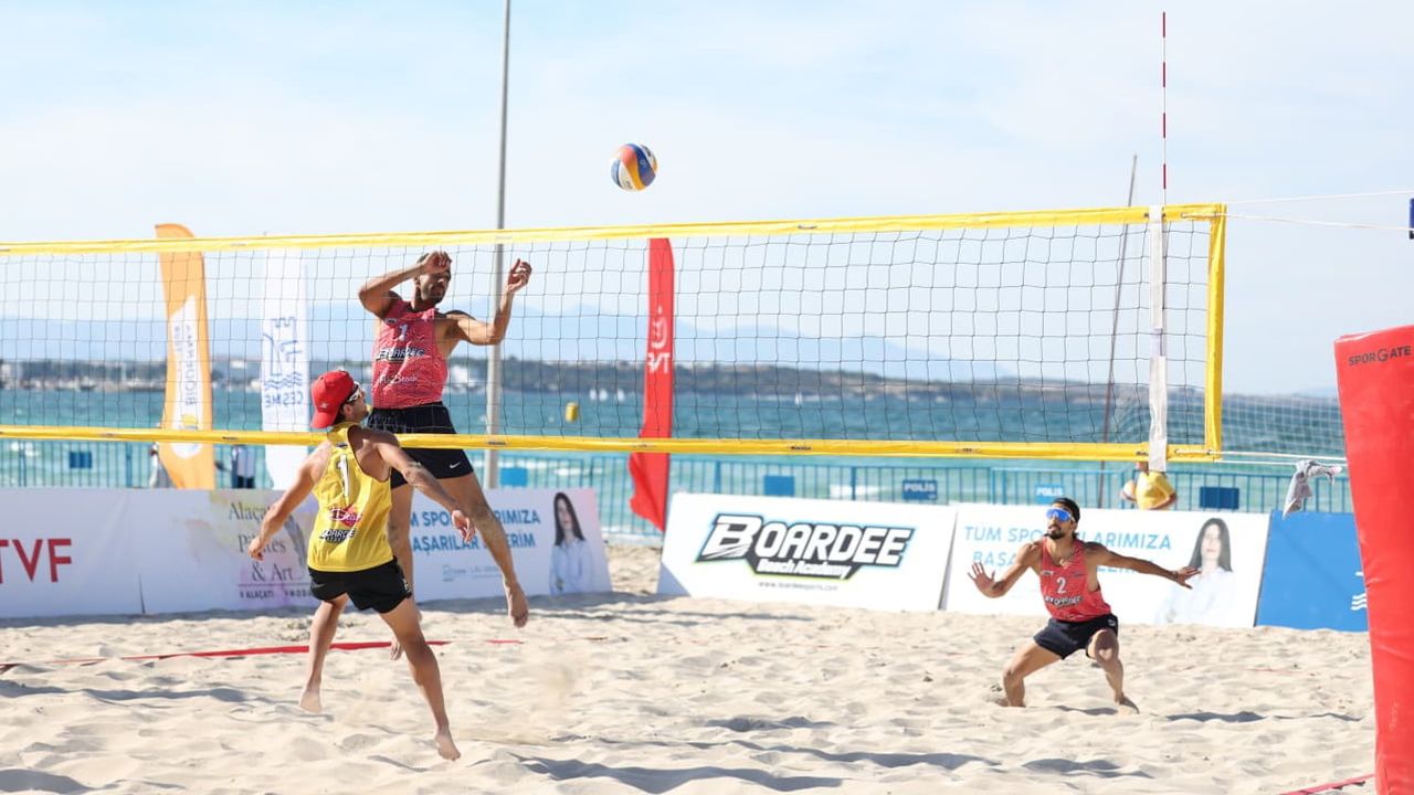 Çeşme'de uluslararası Grand Slam plaj voleybolu heyecanı başladı