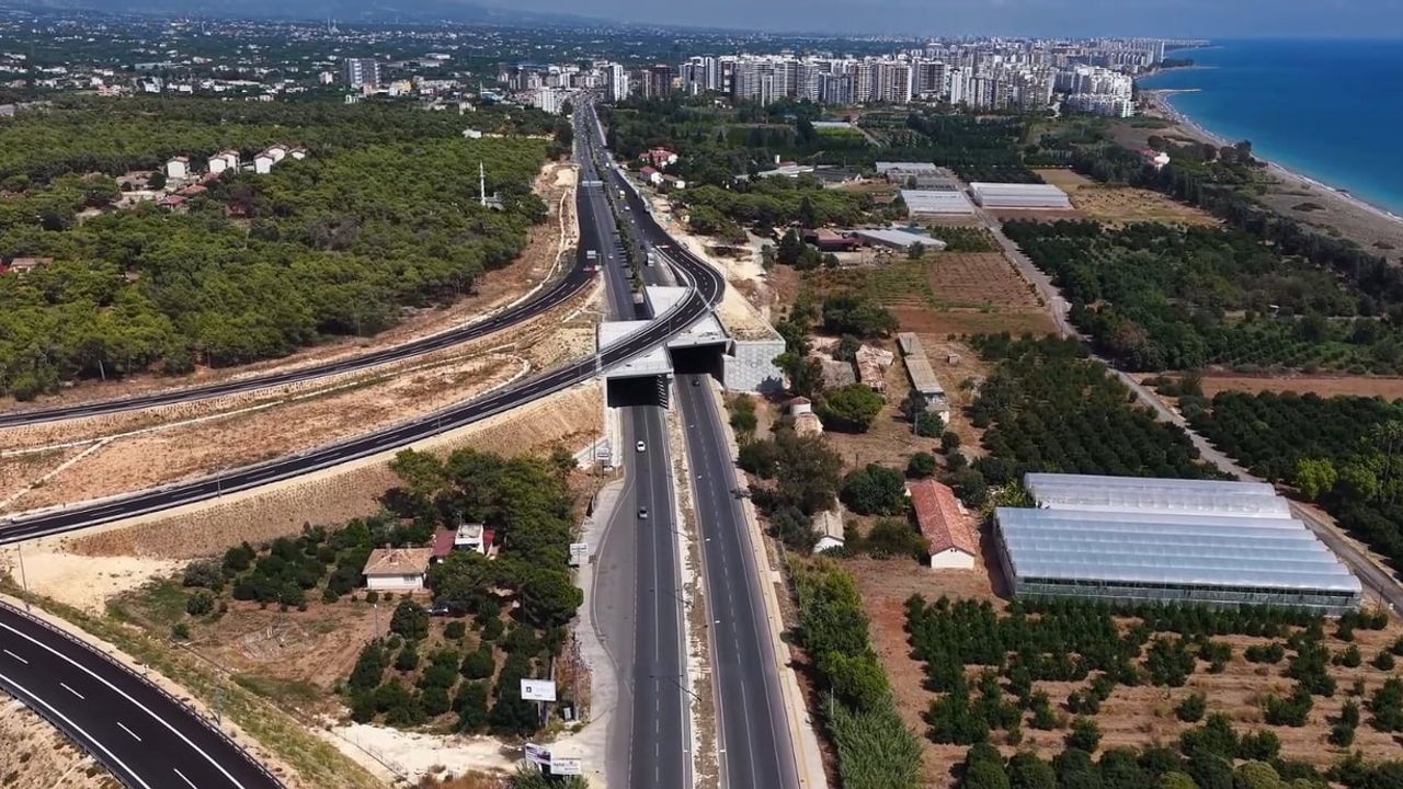 Çeşmeli-Kızkalesi otoyolunda sona yaklaşılırken bölge ulaşımı dönüşüyor
