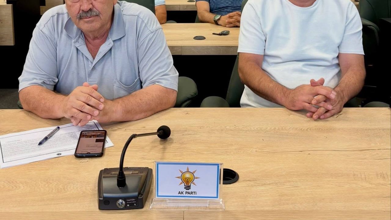 CHP'den istifa eden meclis üyesi AK Parti saflarına katıldı