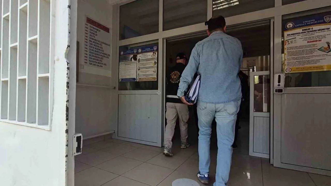 Çifteler'de tartışma ölümle sonuçlandı: galerici Emrah Yakar olayında üç şüpheli adliyede