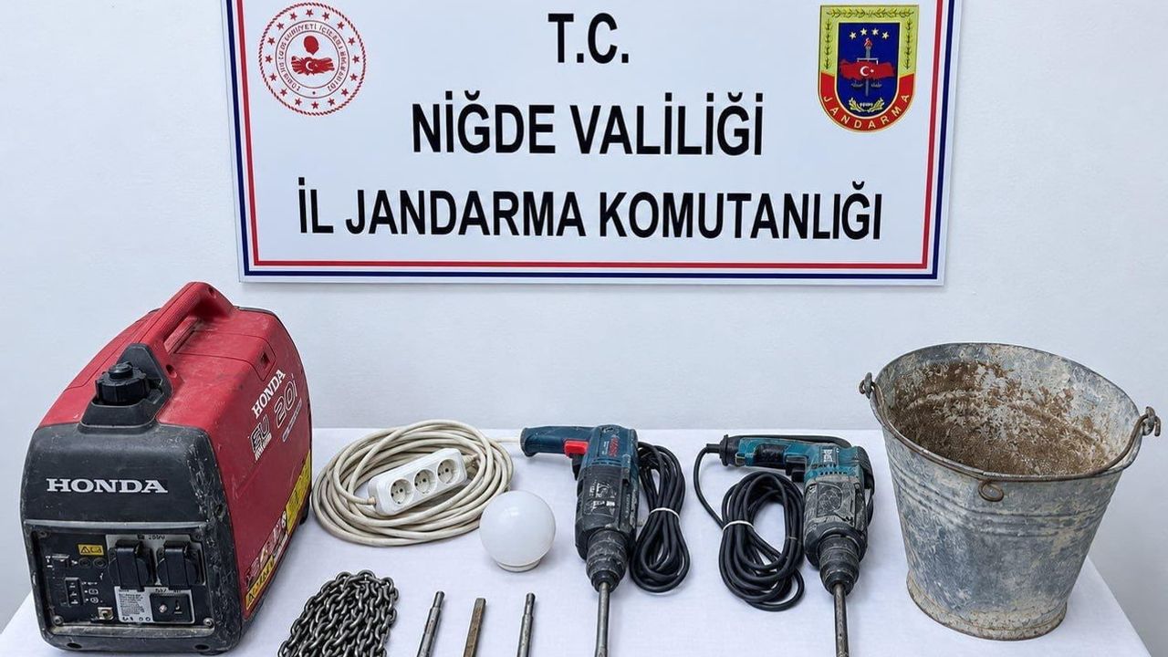 Çiftlik'te 'Anadolu Mirası' operasyonu: kaçak kazı araç-gereçleri ele geçirildi